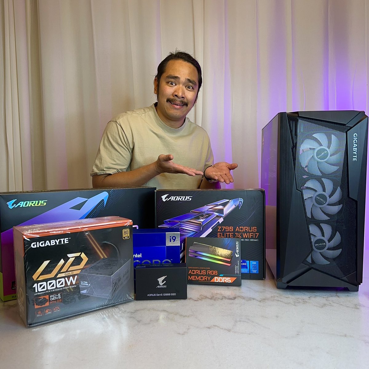 AorusOfficial's tweet image. We sent Dino parts to build his first ever PC! We made a deal and if he can get it up and running by the end of the series, we’ll GIVE IT AWAY! 🙌
Keep an eye out for the rest of the series to see how this goes.. 😂

Check the link here to enter the giveaway! 👉…