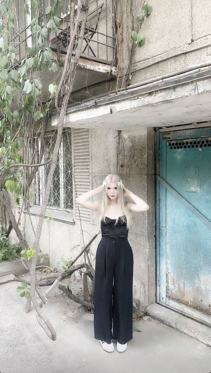 proibido  passar  por  este  tweet  sem  deixar  uma foto  da  sua  galeria.