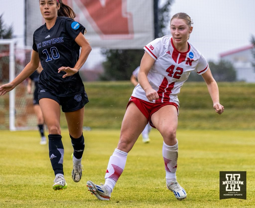 Hail Varsity (@hailvarsity) on Twitter photo That half was all #Huskers‼️
With 45 minutes to go, <a href="/HuskerSoccer/">Nebraska Soccer</a> leads UC Irvine 3-0.
#GBR That half was all #Huskers‼️
With 45 minutes to go, <a href="/HuskerSoccer/">Nebraska Soccer</a> leads UC Irvine 3-0.
#GBR