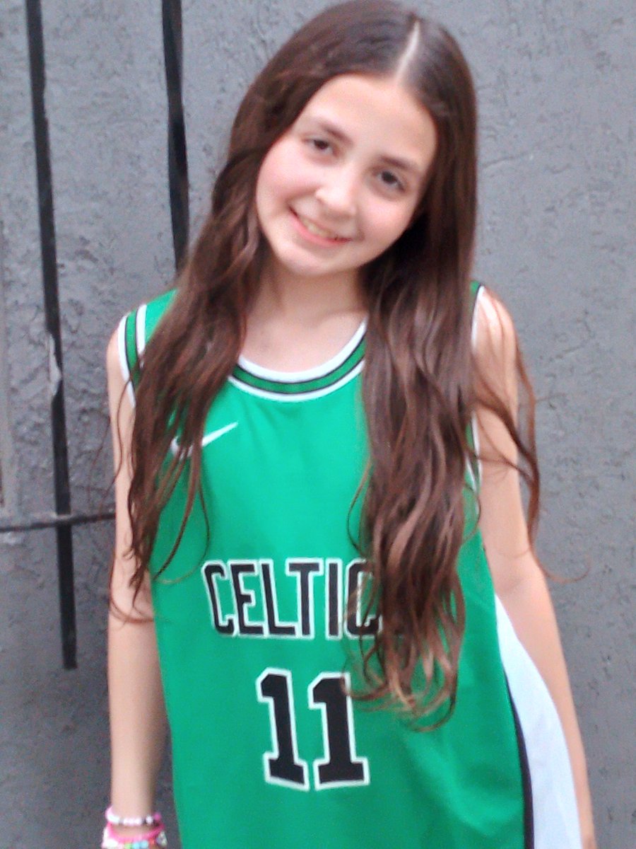 LicLuReale's tweet photo. Amo verte crecer. Me hace tan feliz! 🏀❤️ https://t.co/6DEI666lOx