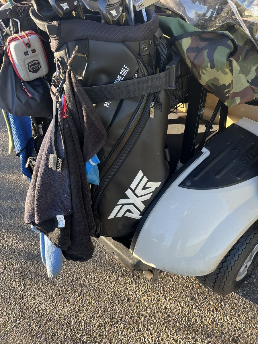 BushAlan's tweet image. More November golf in Michigan. @pxg @KarinHart