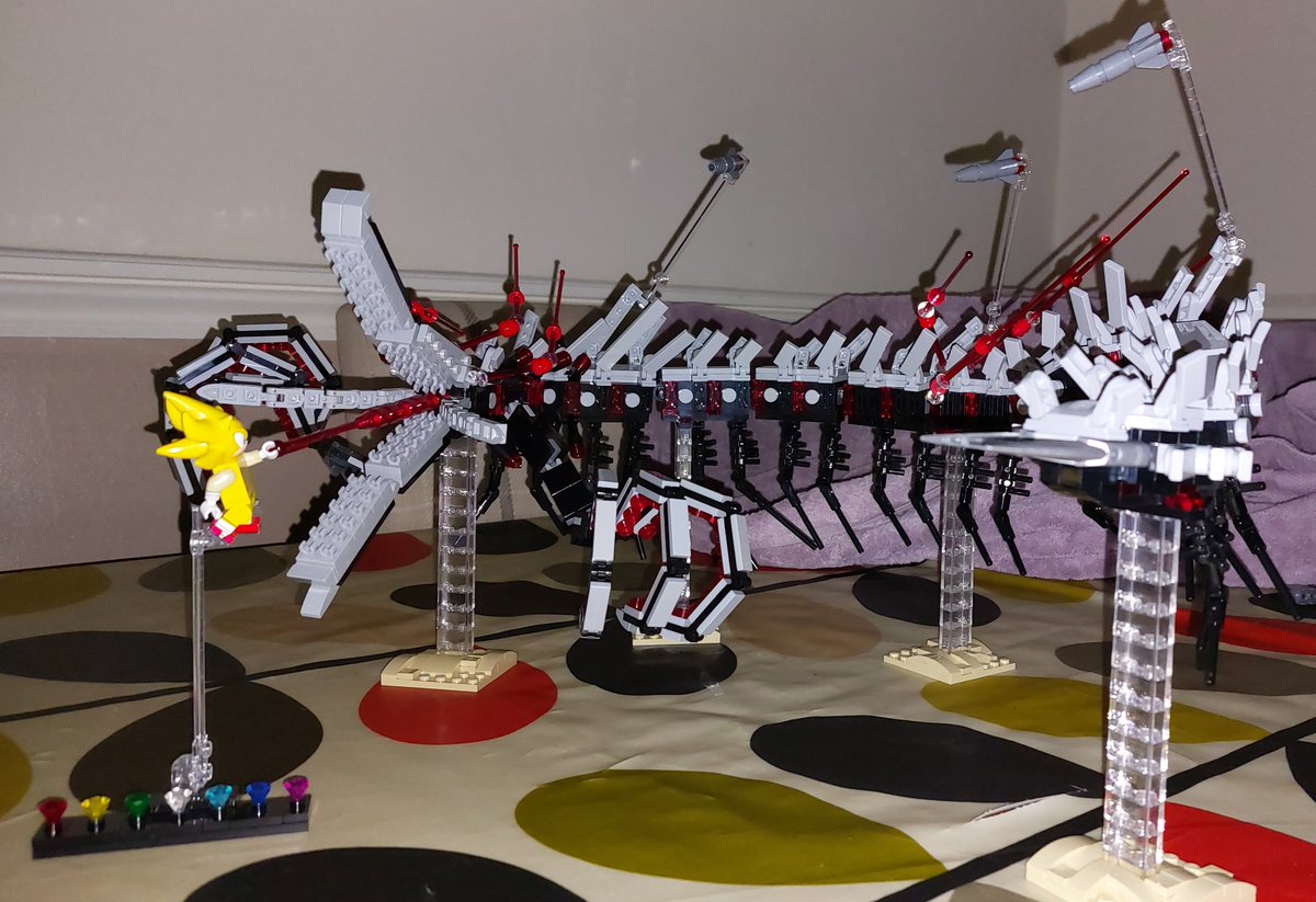 NebbyDaW0lfy's tweet photo. Titan: WYVERN. In LEGO 🧱

Days of design, nearly 1500 pieces and 4hrs building. Fully articulated body &amp; spines, homing missiles, phase 2 cannons and a truly terrifying mouth (with laser).

🎵BREAK THROUGH IT ALL🎵
But don't break IT pls

#SonicTheHedeghog
#SonicFrontiers 
#LEGO https://t.co/nUqitlftoI