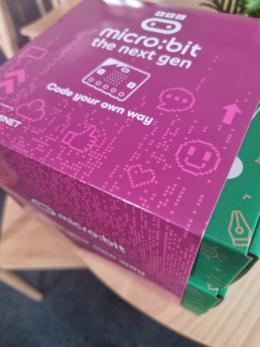 @newtosltchat A2 #NewToSLTChat For schools who have successfully applied for their class sets of 30 @microbit_edu and don't know what to do with them, give me a call and I can more than show how, what and why...