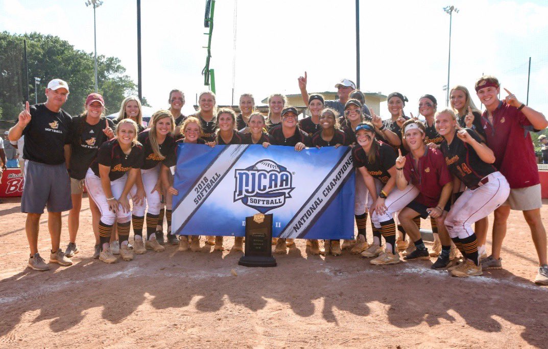 JC_Bobcats's tweet photo. 𝐇𝐢𝐬𝐭𝐨𝐫𝐲 𝐦𝐚𝐤𝐞𝐫𝐬.

Jones College is now the first Mississippi JUCO program to win a national title in men’s basketball (2014), baseball (2016), softball (2018) &amp; women’s soccer (2023). 

📍Winnersville https://t.co/KMBoUwGXbk