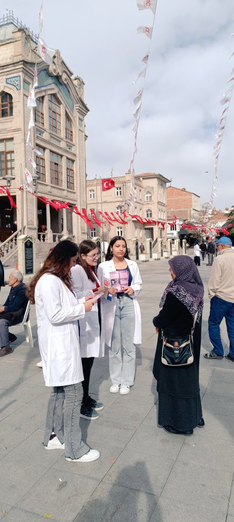 aksaraygencyyd's tweet photo. Bugün Aksaray Şehir Meydanı'nda Sağlık Sokağı etkinliğimizi gerçekleştirdik.
Tansiyon ölçümü temel yaşam desteği  akılcı ilaç kullanımı kanser taraması gibi konularda halkımızı bilgilendirdik. Etkinliğimize gösterdiğiniz ilgiden dolayı çok teşekkür ederiz.
İyilik, sağlıkla kalın https://t.co/RZzSdRBHx9