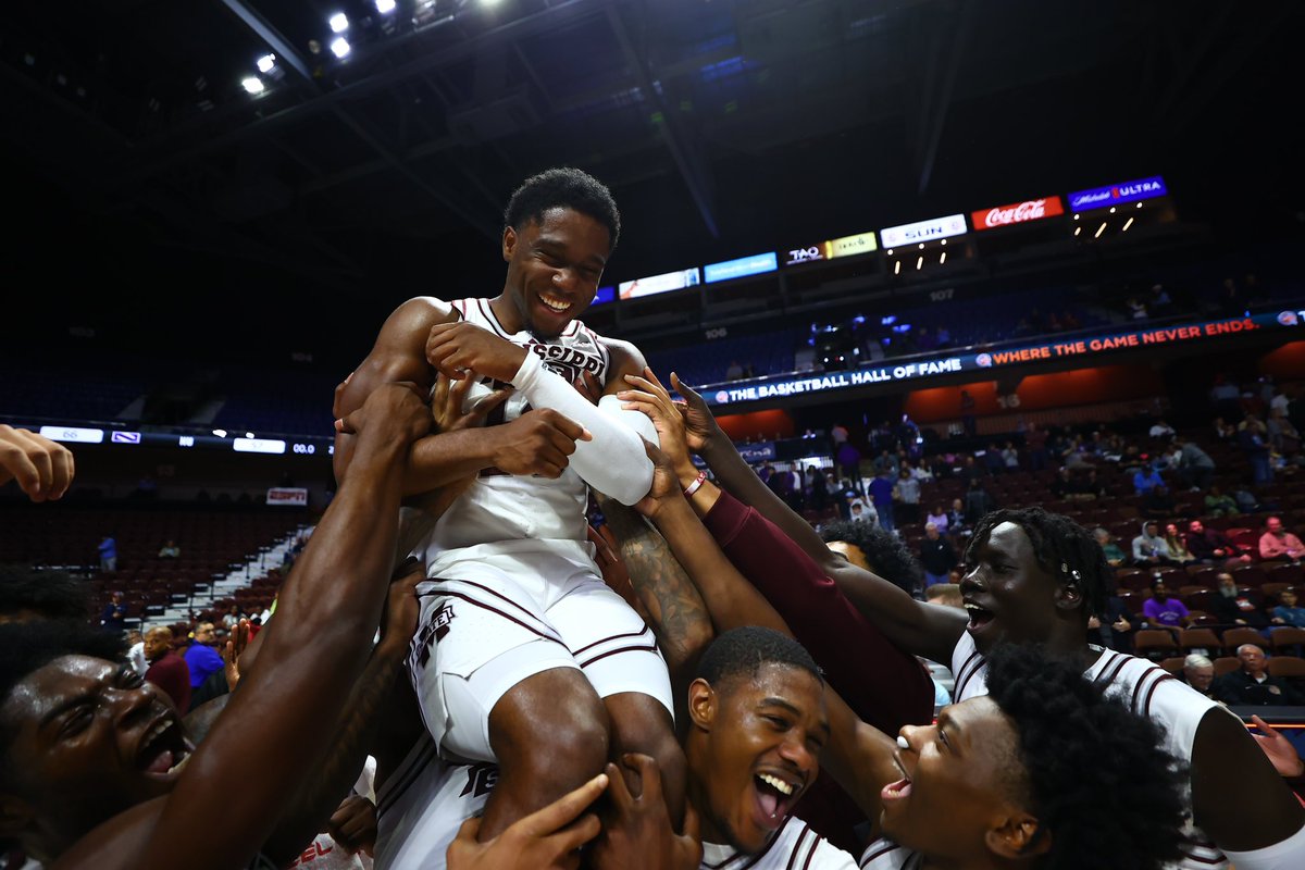 HailState's tweet photo. Your reminder that this guy and the Basketball Hall of Fame Tip-Off Champions are back in The Hump on Friday. PACK IT. 

🎟️ » https://t.co/P3HSHw9KvG

#HailState🐶 x @HailStateMBK https://t.co/yh3eOk838j