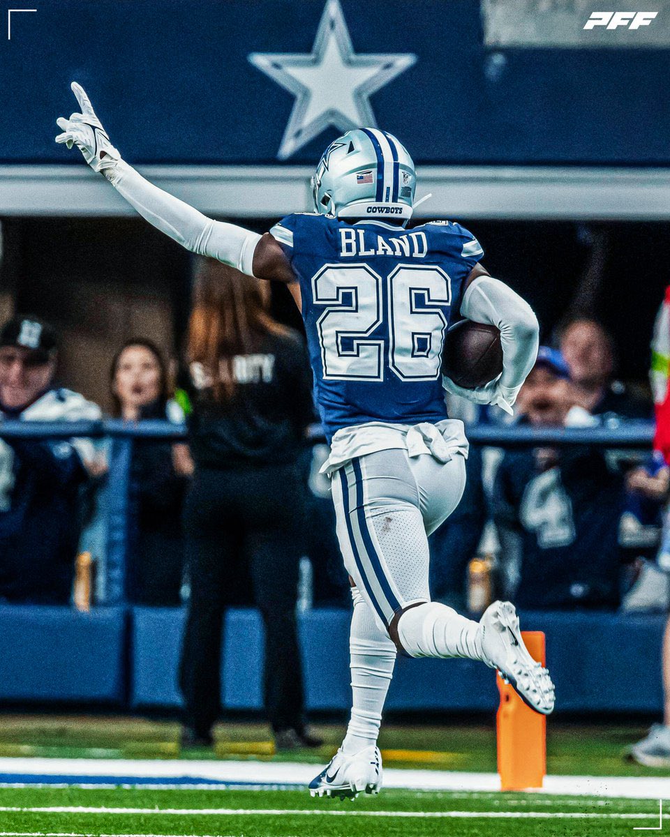 DaRon Bland: 4 pick sixes this season 

TIED for most in NFL history 🤯