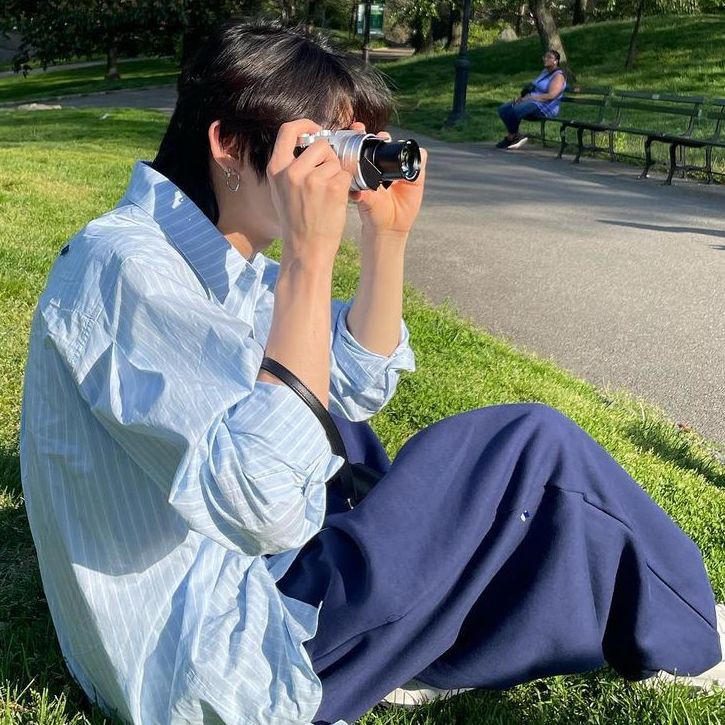 SXavania's tweet photo. ⠀⠀⠀

#TheRoyalAcademyTRA

เมื่อเว้นว่างจากการสอนทีไร ศาสตราจารย์หนุ่มมักจะคว้ากล้องตัวโปรดของเขา นั่งรถรางไปรอบ ๆ เกาะ ถ่ายภาพเก็บบรรยากาศไปเรื่อย ๆ โดยไม่มีเบื่อ 

⠀⠀⠀ https://t.co/GTDwrYB5NS