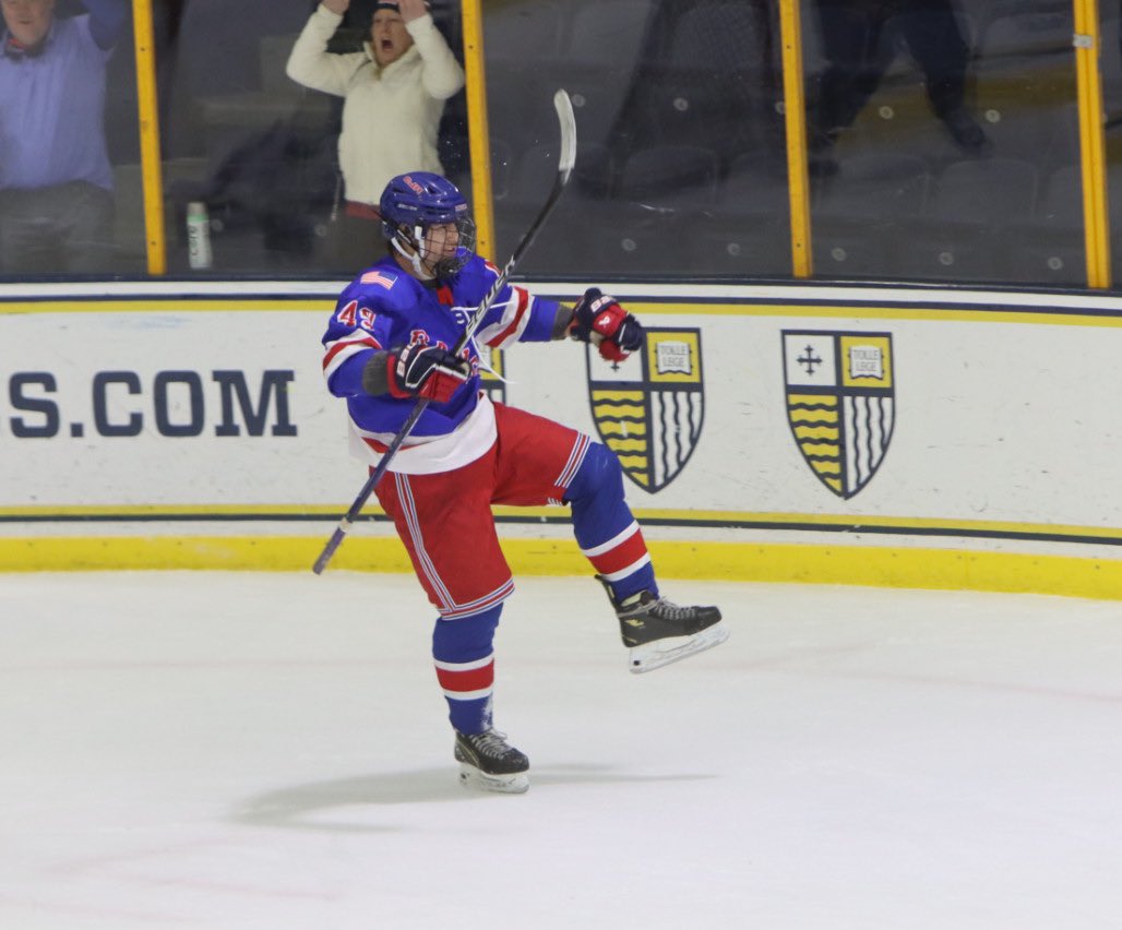 USPHL's tweet photo. #USPHLPremier at #IHCShowcase: Big @cjrhockey OT win on the home ice of @MerrimackMIH. Yakov Yakzhin scored the #_OTGWG. https://t.co/vOSCvSTVLZ