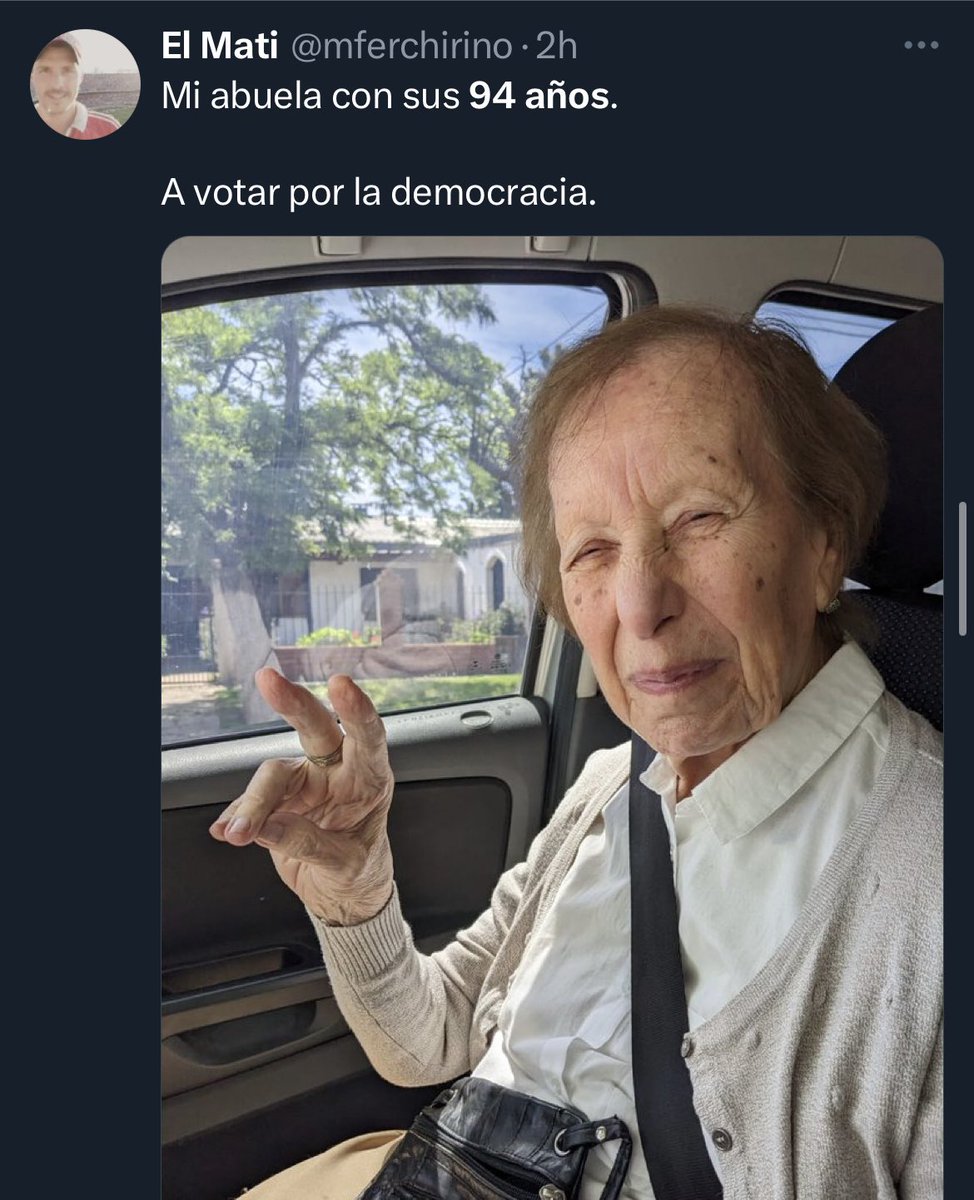 cristiancim's tweet photo. Voy a hacer un hilo con la gente de más de 90 años que me crucé acá y que hoy se puso la Patria al hombro y fue a votar. A todos y a todas GRACIAS 🇦🇷❤️ https://t.co/AgCYZEP167