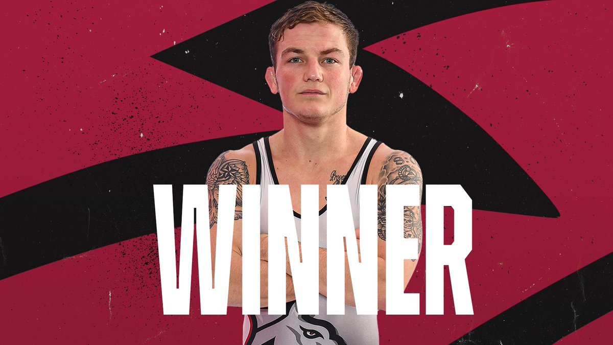 At 125, Riders Tyler Klinsky wins by technical fall 26-9 over Christian Tanefeu of Michigan.