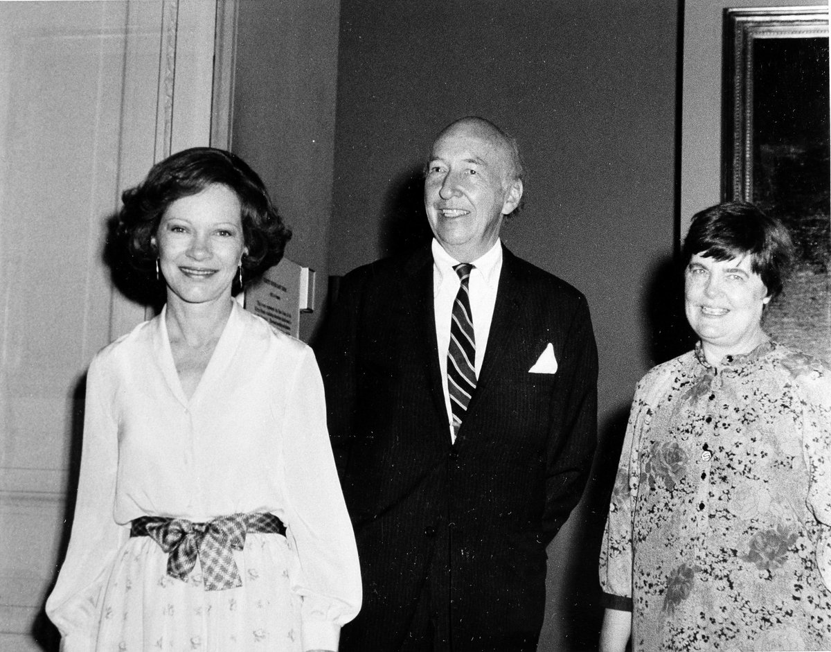 Today we remember Rosalynn Carter, First Lady from 1977-1981. In this July 1978 photo, she’s visiting @amhistorymuseum, then known as the National Museum of History and Technology, to donate her gold-trimmed blue chiffon inaugural gown to the collection. She’d first worn the