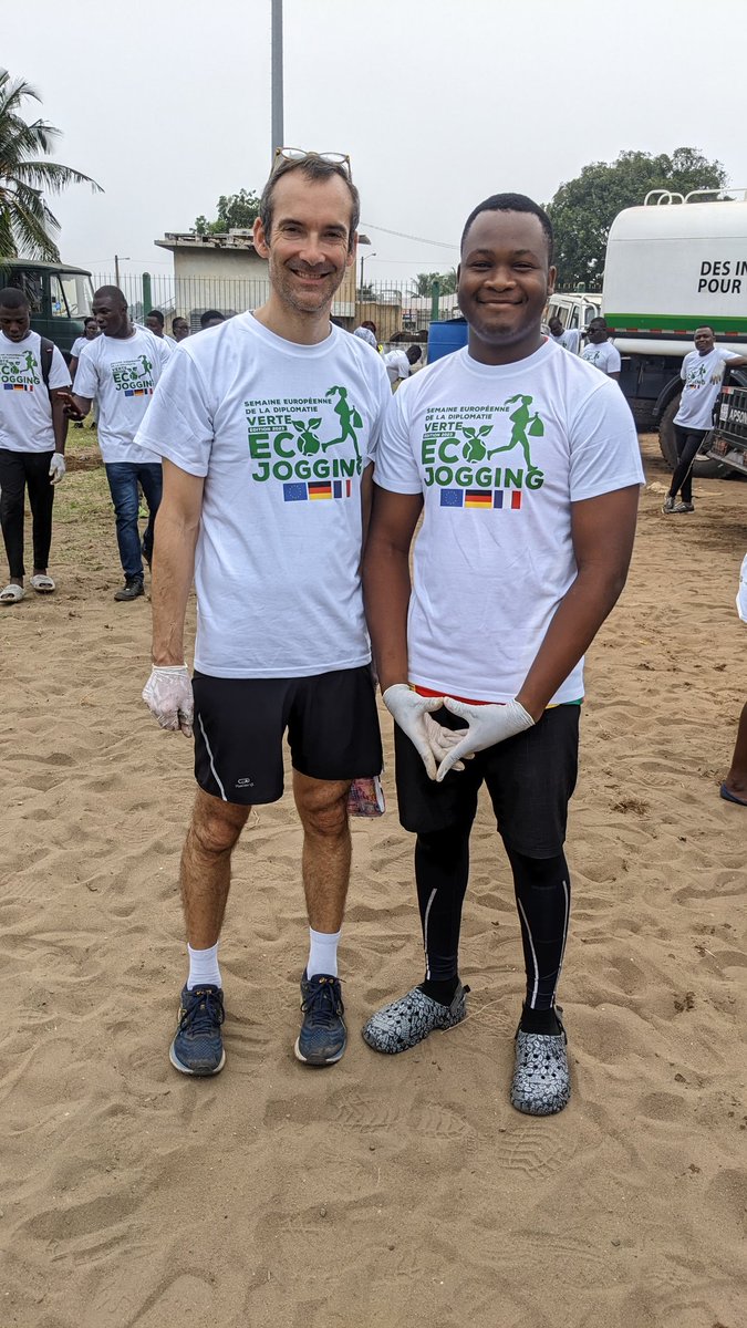 Ekoevi_Jacques's tweet image. Un immense merci à Son Excellence @a_favereau pour son engagement en faveur de l'environnement, ainsi que pour sa participation à cet événement inspirant. Votre présence et soutien renforcent notre détermination collective pour un avenir durable au #Golfe1! 🌍🤝 #EcoJogging