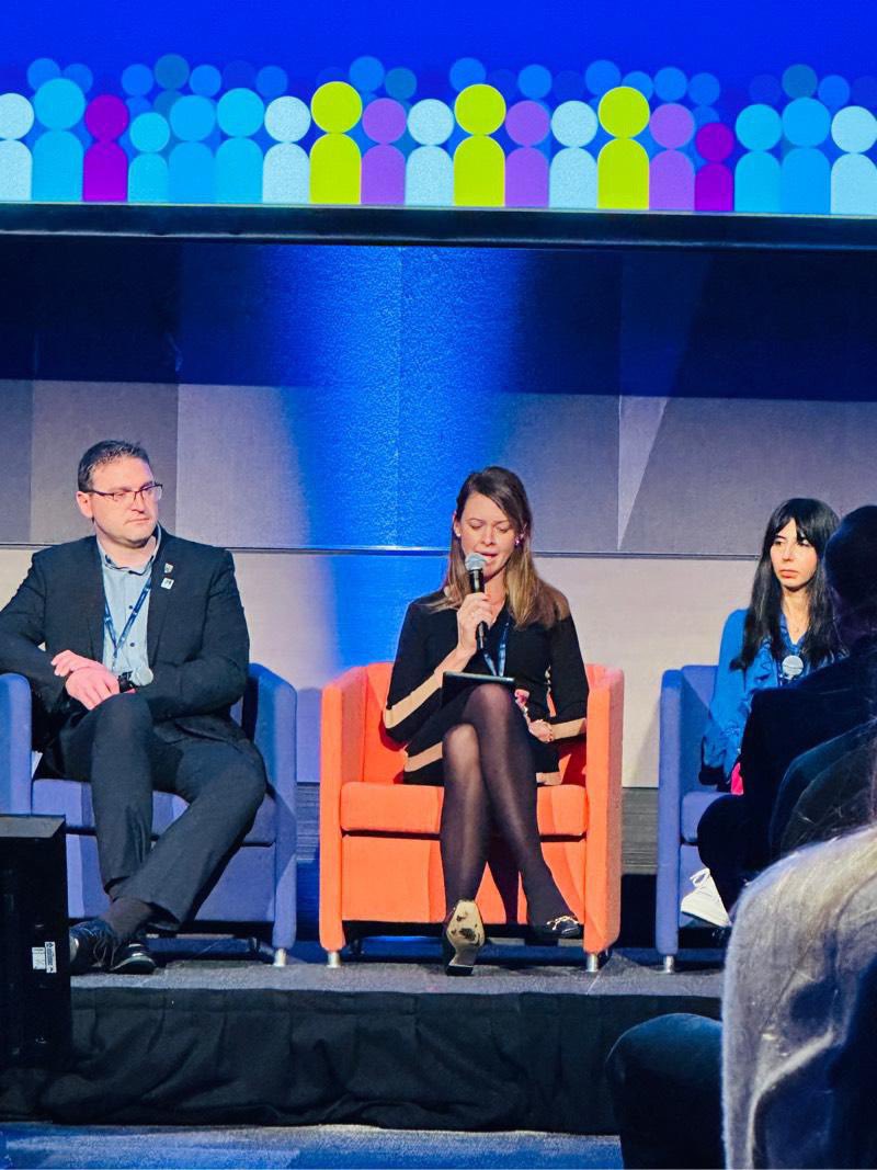 Faye Deane tweet media