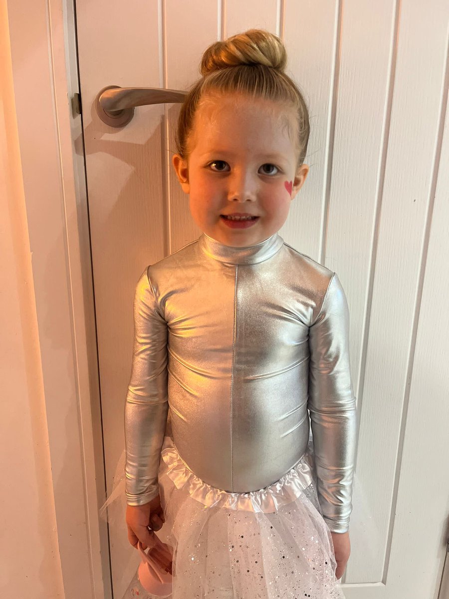 <a href="/RayRb1974/">Ray Bird</a> Lovely evening watching our beautiful granddaughter 💗in her first show xx💐