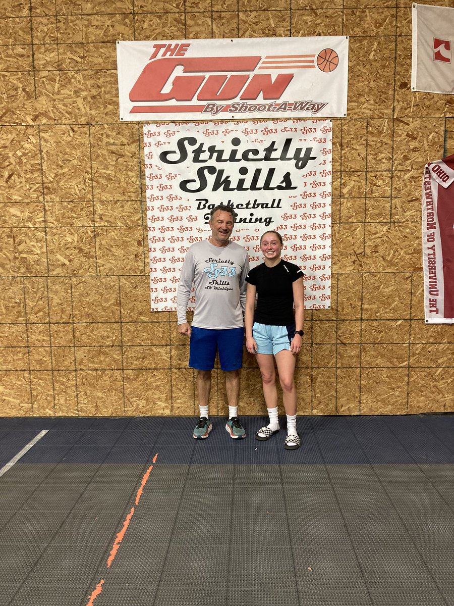 Good having college hooper 
Avery Vogel back in the SS33 lab today 
<a href="/SAUCougarsWBB/">Spring Arbor Women's Basketball</a> 
<a href="/2005Vogel/">Avery Vogel</a> 
<a href="/PPGbasketball/">Paw Paw Girls Basketball</a>