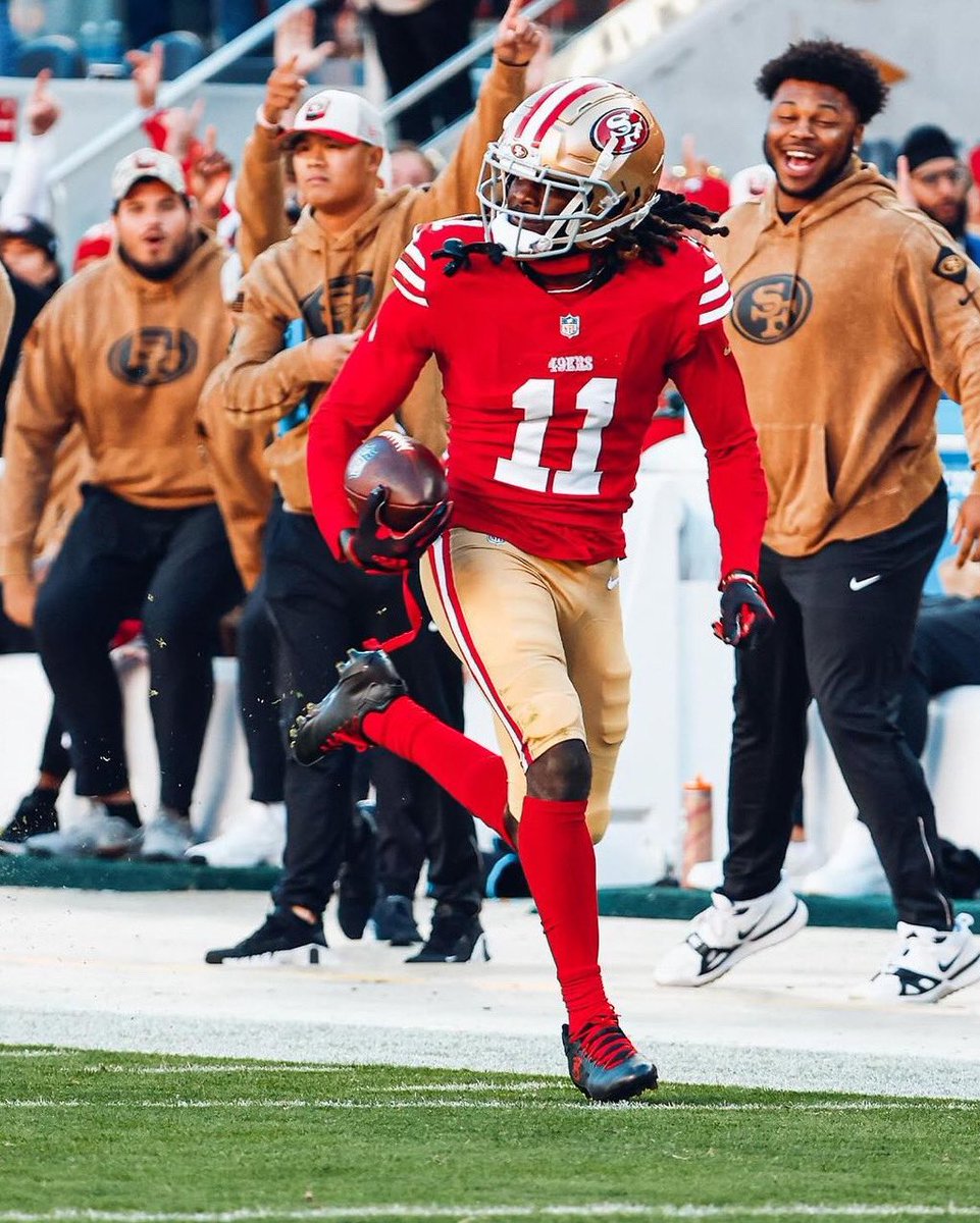 OurSf49ers's tweet photo. Brandon Aiyuk appreciation post

5 REC, 156 YDS (career-high), 1 TD

The most yards on 5 or fewer catches by a receiver this season 😮‍💨

H/T @statmuse https://t.co/gZu3nNssC5