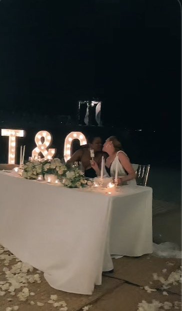 EvanGhost_'s tweet photo. Tracie&Cheryl๐ฅน๐ค๐ค
#TCFAM https://t.co/ueAicdWEkS