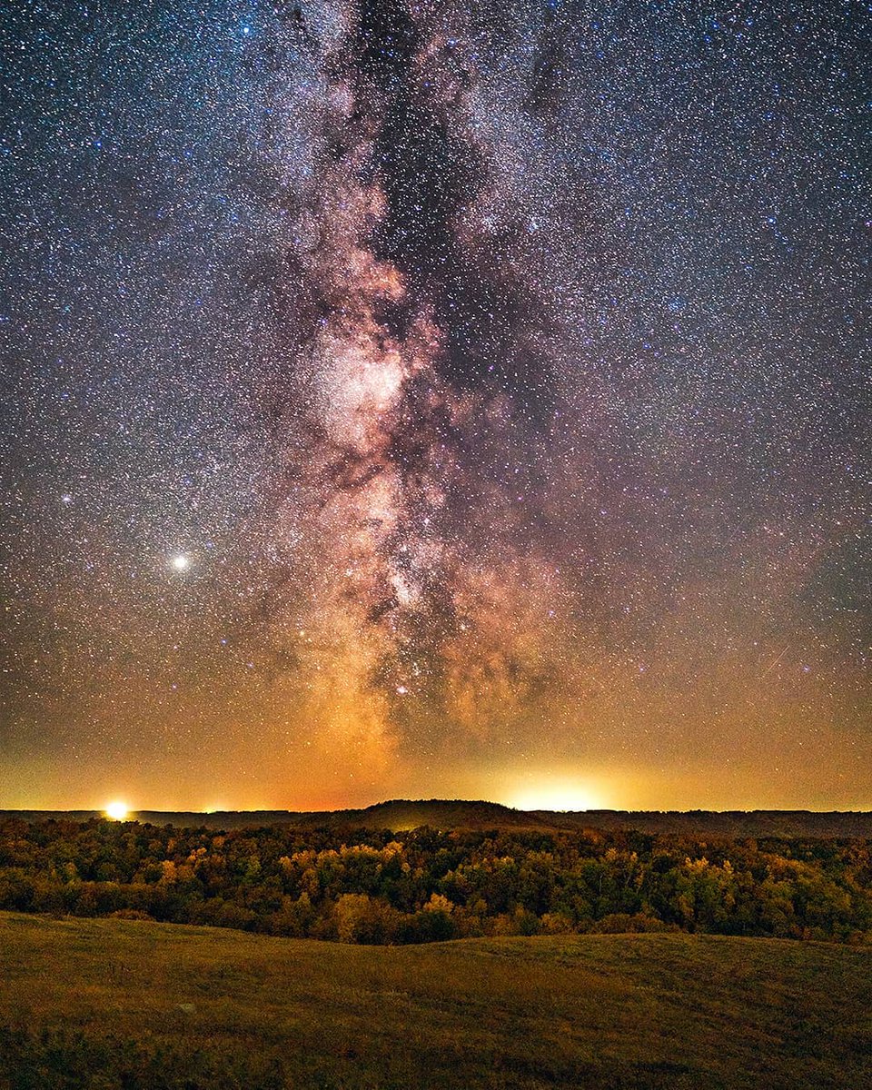 NorthDakota's tweet photo. You don't know stars until you know North Dakota stars.
📷: @quinnwcullen 
📍: Pembina Gorge https://t.co/VnC3W6GK9Q