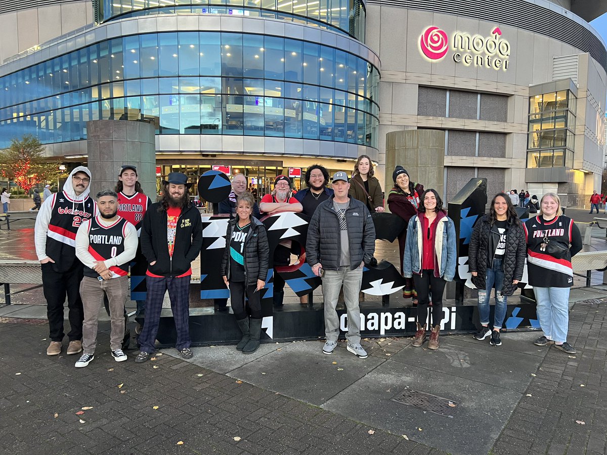 melaniemazer's tweet photo. Georgie’s crew!!! #RIPCITY https://t.co/uDGHaHqHOt