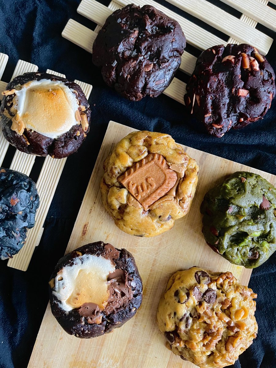 syeerayahaya's tweet photo. Disebalik NYC soft cookies yang thick, soft and chewy… https://t.co/491ty8h4W2