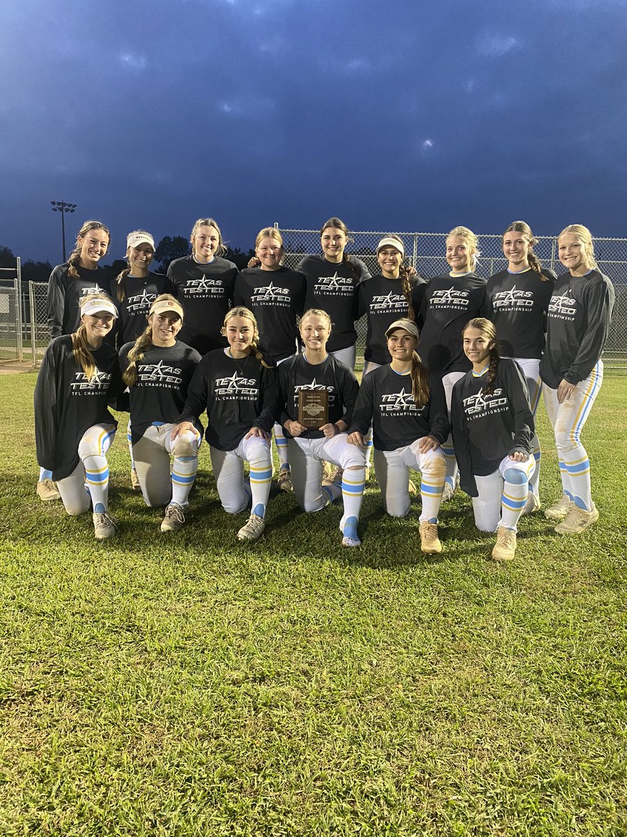 UNITED_18U's tweet photo. Proud of these girls would we an understatement!! Runner up in TFL Fall Championship amongst majority of Texas’ best!! TEXAS TESTED BABY!!!! https://t.co/urNEG7enzg