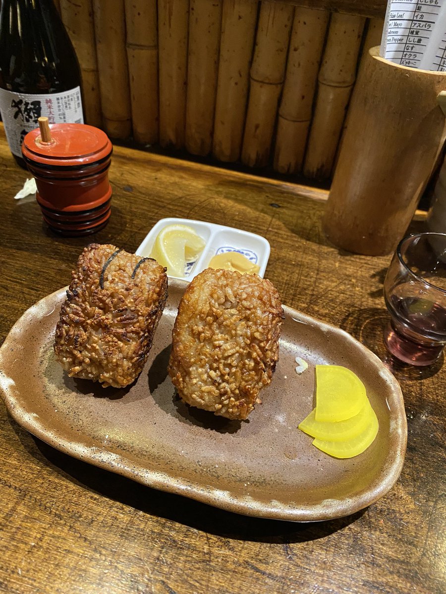 littlemy_lol's tweet photo. お誕生日のお祝いで連れて行ってもらった久々の焼き鳥屋🥰
ついつい飲み過ぎてしまいました🍶　
ここは🇺🇸やで〜😆　を忘れてしまいそう🤣　ゴチ😋 https://t.co/O7UeAtODkj
