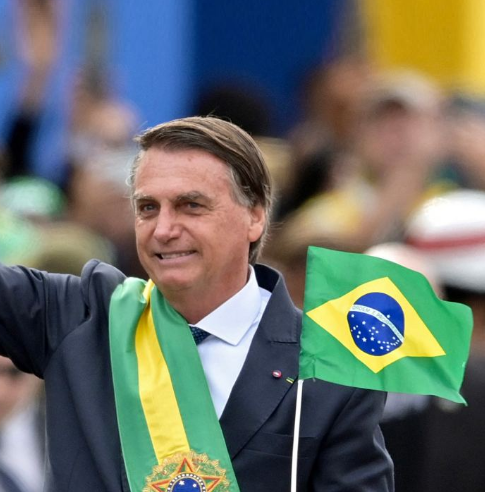 aldiaperupe's tweet photo. #HECHOS: Con Milei, la ultraderecha LATAM tiene una nueva oportunidad de gobernar un país. Después del fiasco de Bolsonaro en Brasil (investigado por corrupción y asilado en USA), Argentina puede cambiar de rumbo o empeorar más.

#TAG López Aliaga la libertad avanza Zurdos bukele https://t.co/6H1tILMS2d
