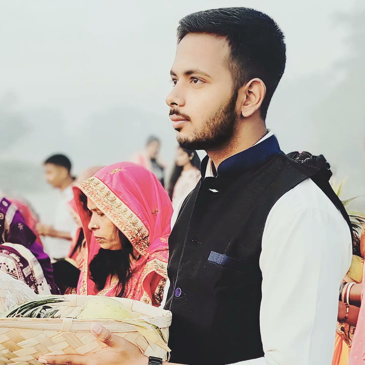 Nehalsingh96's tweet photo. Aap sabhi ko chhath puja ki hardik subhkamnaye 🙏🙏#chhathpuja #INDvsAUSfinal #Gaza https://t.co/rssDqcPfzk