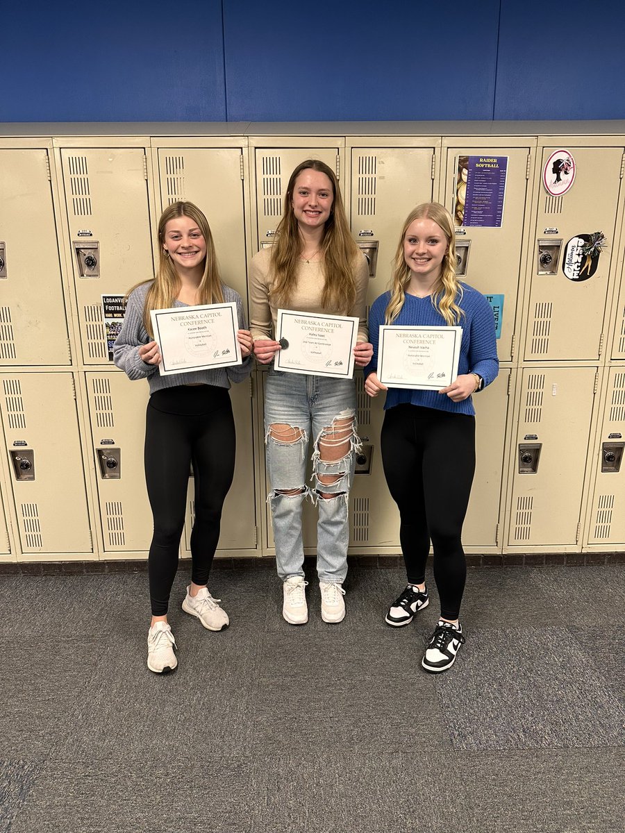 Congratulations to our Capital Conference Awards Winners! 💪🏻

Haley Isaac-2nd Team
Neveah Vacha-Honorable Mention
Kacee Booth-Honorable Mention