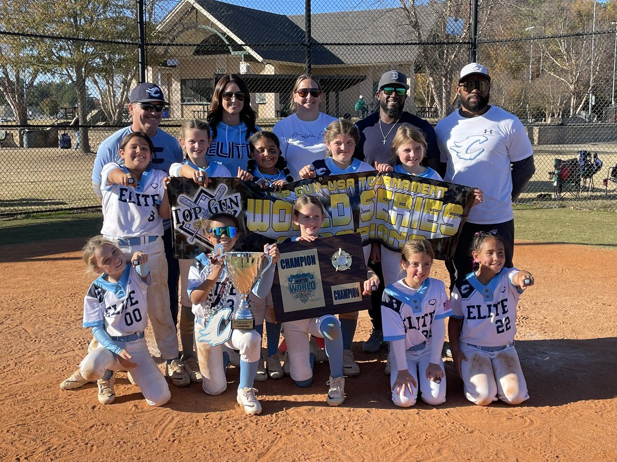 Elite 8U &amp; 10U 🥎 finish up 2023 on top!  10U girls with a 4–1 weekend and the Elite 8U girls go 4-2-1.