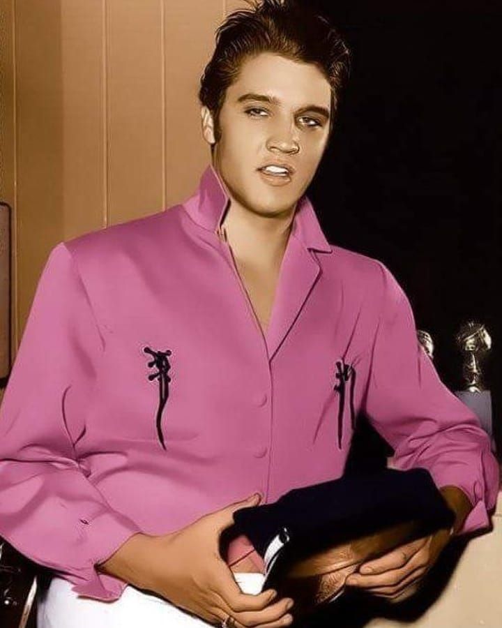 ChrisRobin85's tweet photo. @ScampNelson Pink https://t.co/yFRuzTL3Xq