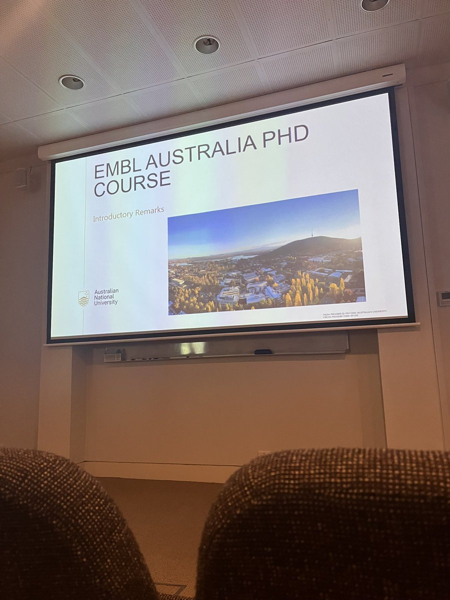 Great morning session with welcome keynote speakers especially Professor Esperanza Martinez’s amazing talk reminding us the importance on collaboration in research to solve modern crisis and problems, definitely left us all early career researchers inspired! ✨ #EMBLAPhD