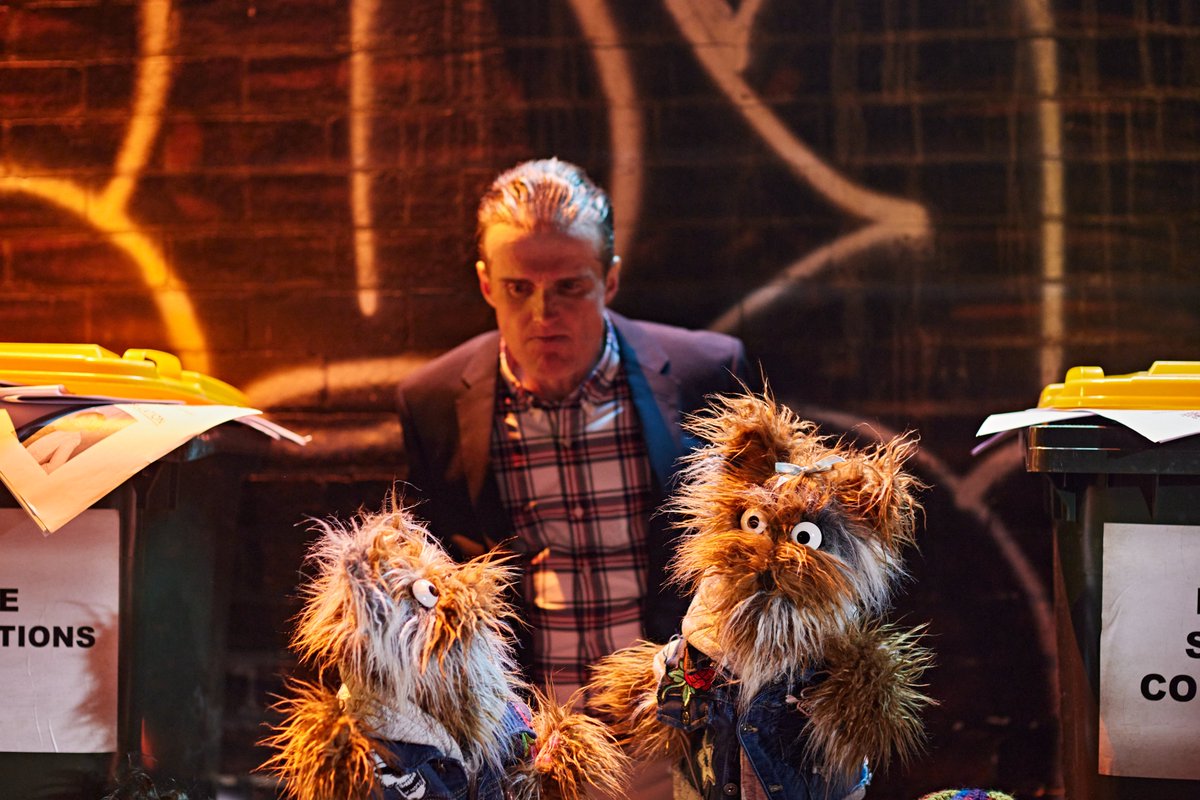andrewjhansen's tweet photo. "All you did was bring two pooches in on the hush-hush..."
PISTOL &amp; BOO on iview now. Wednesday on telly.
#australianepic https://t.co/Jlk4Z9ADuT