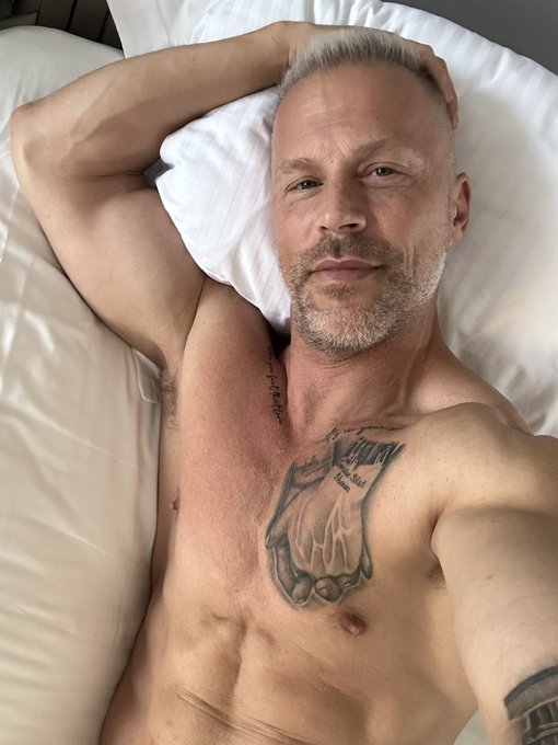 Watch Scott Blokker's leaked NSFW photo on TwXstars