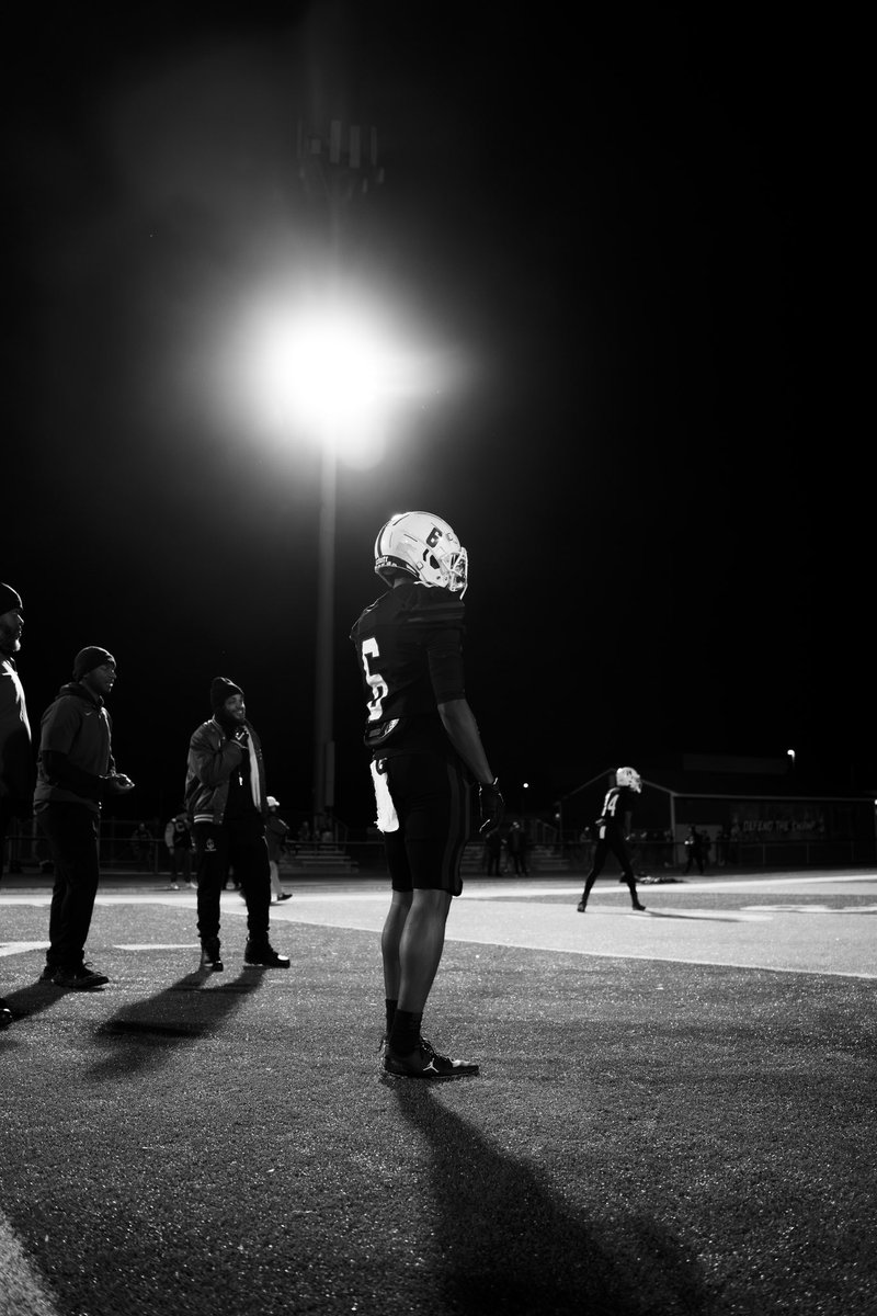 FlowersKamren's tweet photo. Full Junior Season Film ⚓️
14 TDs
1,066 All Purpose Yards 
17.41 Avg (Receiving)
@ZHilbs @WBLakerFootball

https://t.co/uZqzVkBQOo https://t.co/vDARC1w06W