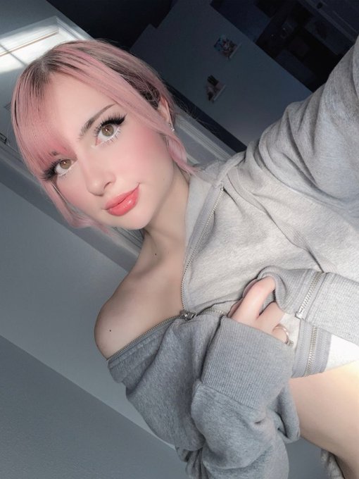 In case you forgot what I look like https://t.co/3chB5GW8mN