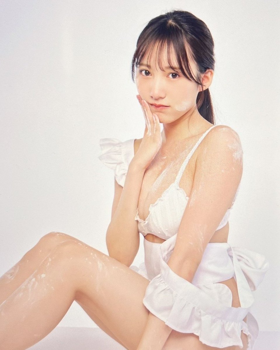 a_kinoppi's tweet photo. すーちゃんの笑顔でみんなを笑顔に🤗
#横野すみれ
(#ゼロイチファミリア所属)
「#DOLC No.18」表紙&グラビア
絶賛発売中!
すーちゃんに会えるのは12/3のフォトブックイベントと生誕祭ライブ!12/12のお誕生日をお祝いしましょう!
パワーアップしたすーちゃんをあなたの目で🥰
#すーちゃんDOLCE https://t.co/sWwvzJvqOS