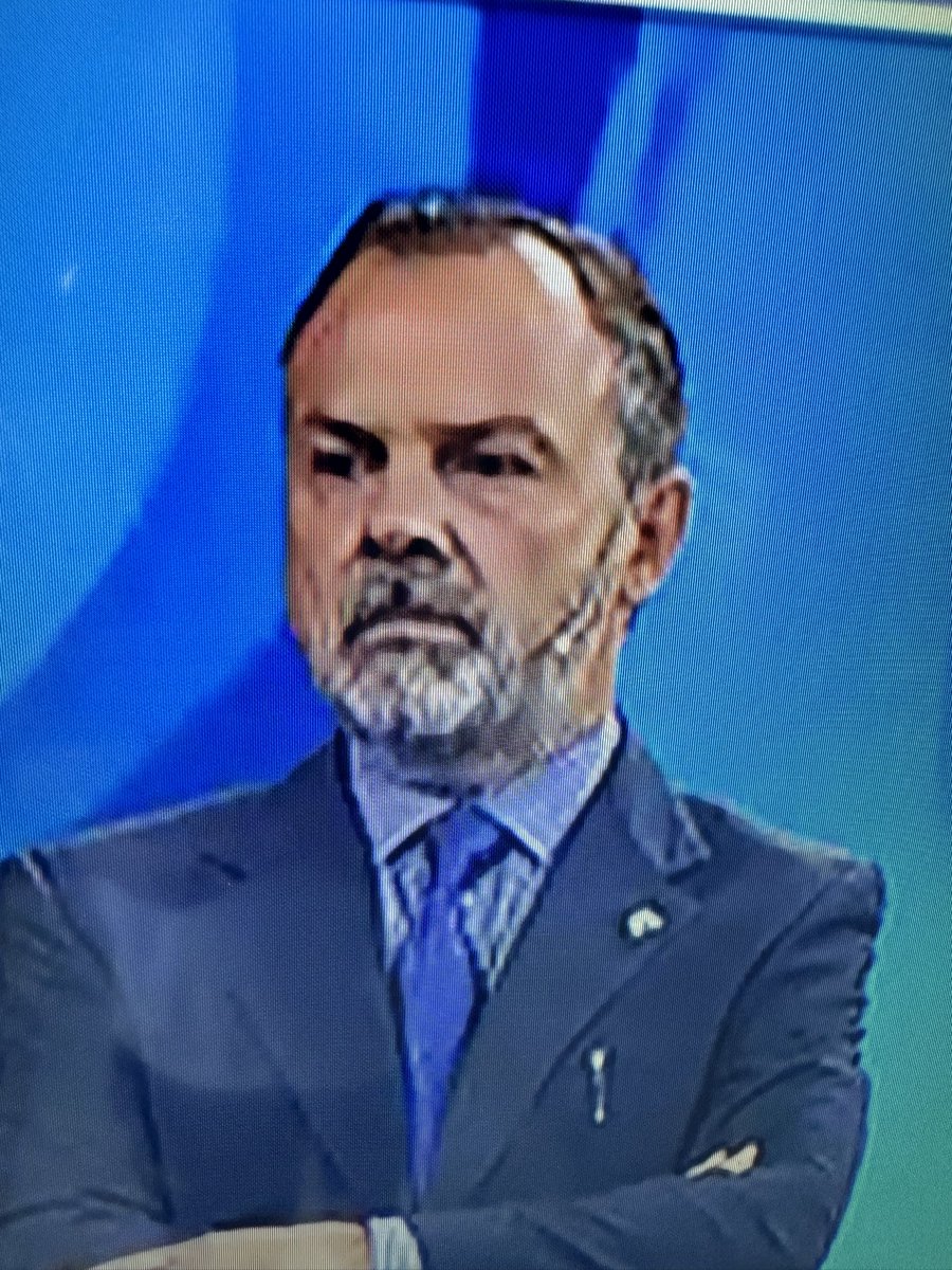 Trumperizar's tweet image. TOTALMENTE DESTRUÍDOS LOS MERCENARIOS DE C5N JAJAJA

GENTE... ES INMINENTE 🇦🇷🦁