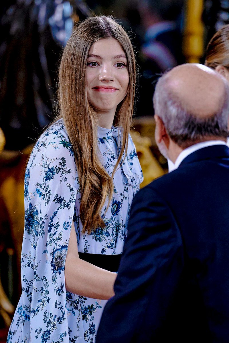 #PrincessLeonor The #PrincessofAsturias and #InfantaSofia attend a reception as Princess Leonor receives the ‘Collar of the Order of Charles III’ from her father King Felipe VI on the occasion of her 18th birthday, at The Royal Palace in Madrid, Spain 👑 -October 31st 2023.