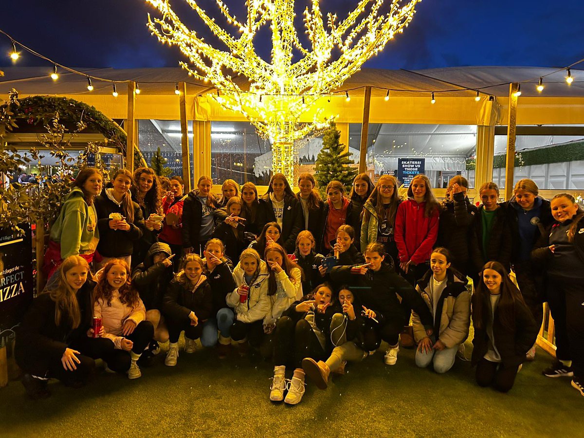 BcolligLGFA's tweet image. U13 team hit the ice at Fota for a day of teamwork and icy adventures! ⛸️🏒 #FrozenFun #TeamBuildingOnIce"