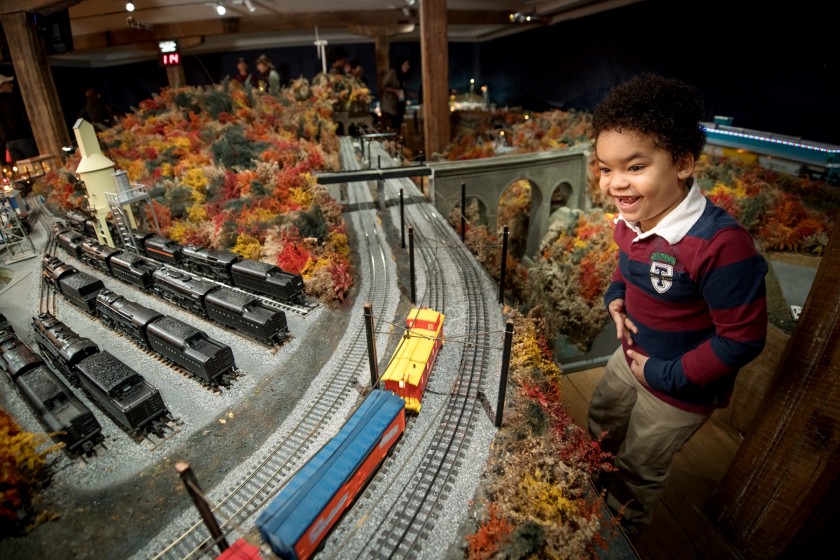 "All Aboard" the nostalgia train! The Brandywine Railroad trains return to <a href="/BrandywineMuse/">Brandywine Museum of Art</a>, Nov 18 - Jan 7, 2024. A 50+ year holiday tradition with 2000 ft of track, an antique railway, a charming village, farms, and more! 🚂 Info: brandywine.org/museum/exhibit…