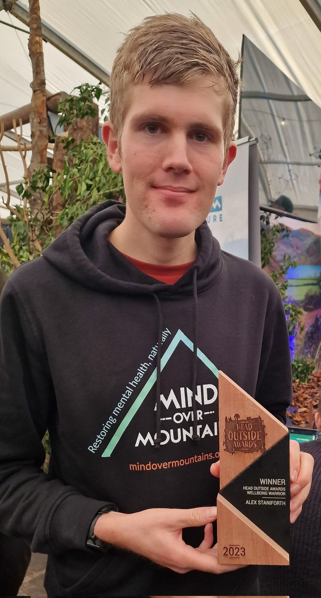 A huge, well done, and congratulations to my mate @alex_staniforth on receiving his winner #HeadOutsideAwards award on Friday at @kendalmountain Chuffed that I was able to see him receive it. An inspiring individual!! #alexstaniforth #kendalmountainfestival