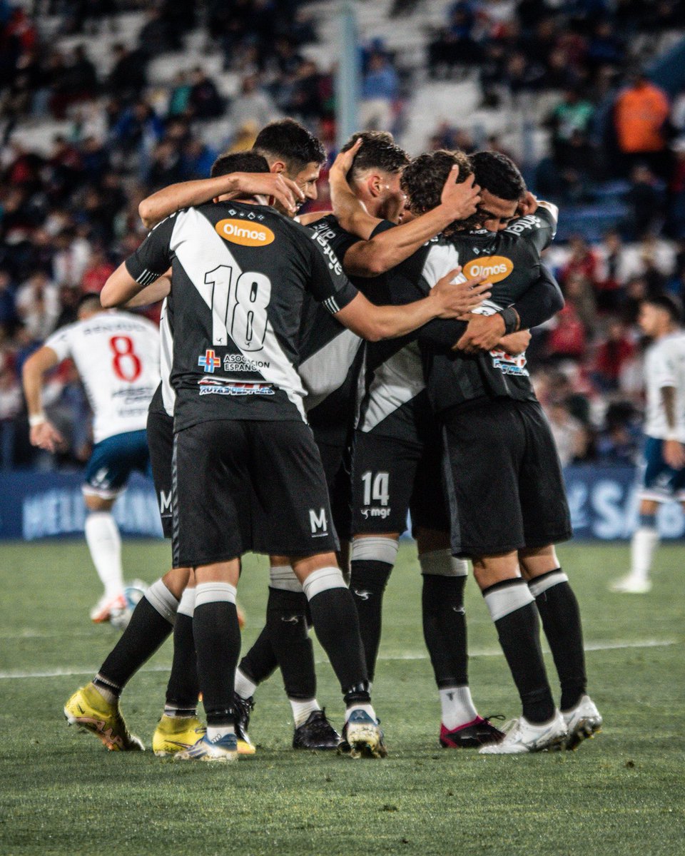 2️⃣ en 4️⃣ días 

👋🏼 ¡Saludos del 𝗗𝗮𝗻𝘂𝗯𝗶𝗼 𝗙𝘂́𝘁𝗯𝗼𝗹 𝗖𝗹𝘂𝗯!