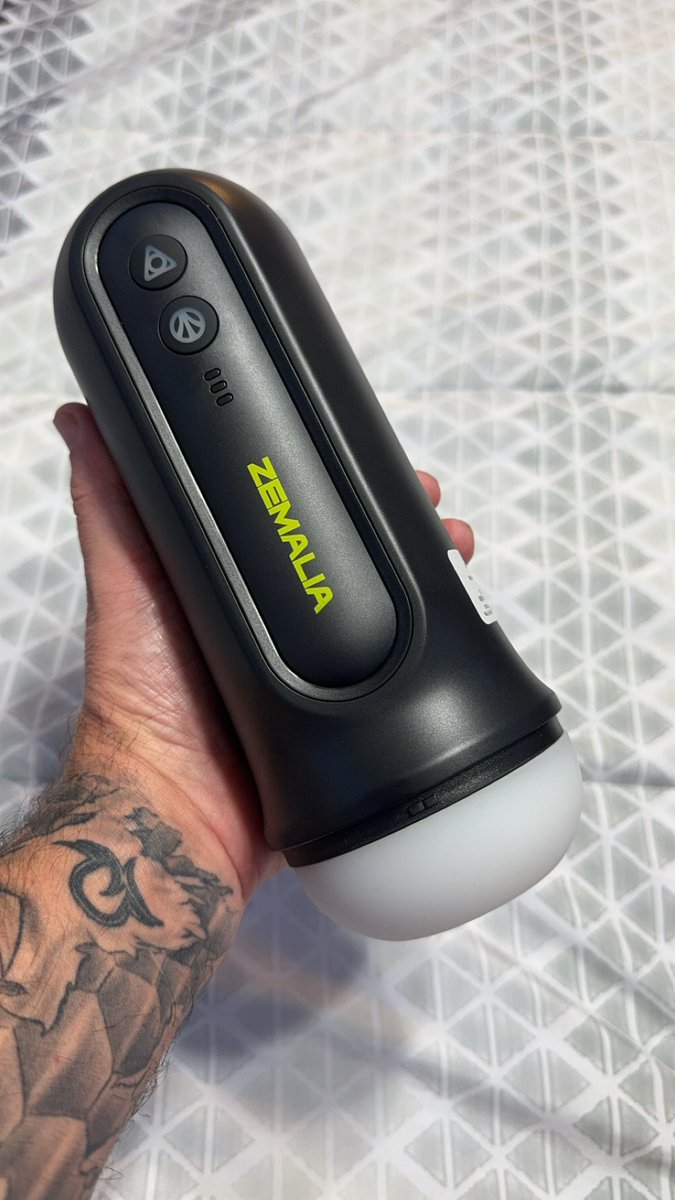 calango233's tweet photo. Going to have to try out this toy that I got from Lychee-Sexual Bus. Might have to make a video for OF. @xiotng213582151 https://t.co/nyShBWtnLx