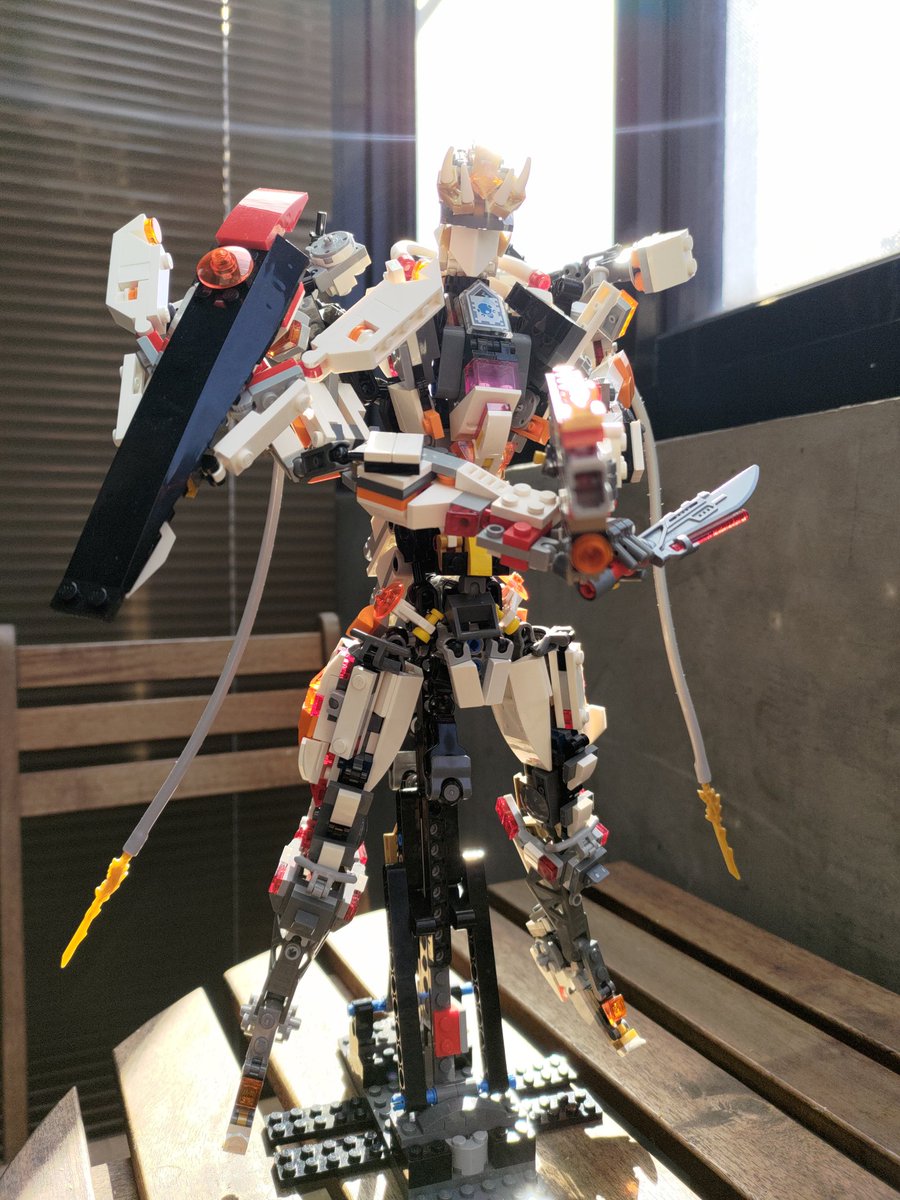 JcrMech's tweet photo. JCR Mech Builder 機甲師：Lego Mech 樂高機甲 MT-135 taken at balcony at Cho Hotel Taipei 町記憶旅店

#Lego #LegoMOC #mecha #mech #scifi #樂高 #機甲 #機甲師 #科幻 #机甲 #zenfone8flip https://t.co/EI6ZT6U37v