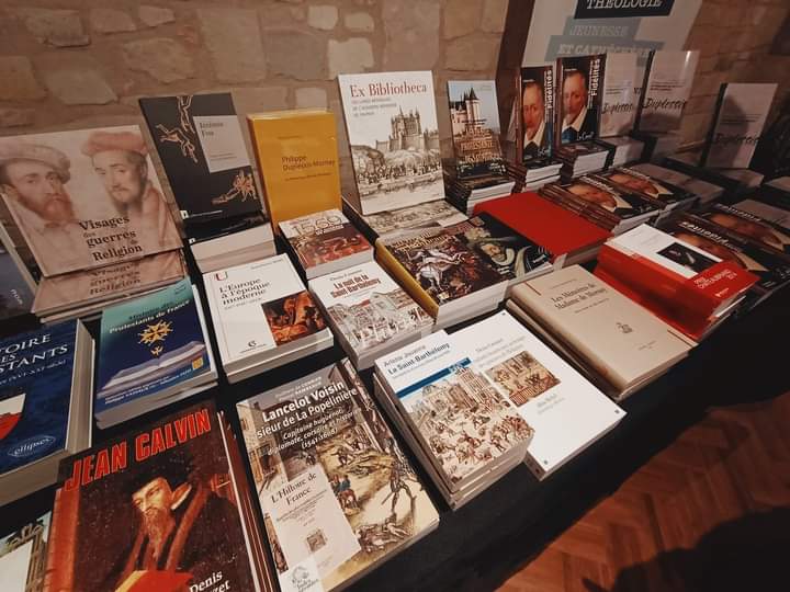 La <a href="/Libjeancalvin/">Librairie Calvin</a> sur le lieu de la conférence-causerie samedi à Saumur. Merci ! 
#DuplessisMornay 

<a href="/alexsoullard/">Alexandre Soullard</a> <a href="/Ref_Protestant/">Refuge Protestant</a>
<a href="/MarcHauser30/">Marc HAUSER</a> <a href="/CholetTimothee/">MT Timothée Cholet</a> 
#FoiEtVieRéformées #Saumur <a href="/CalvinDiffusion/">CalvinDiffusion</a> <a href="/CalvinEditions/">CalvinÉditions</a>