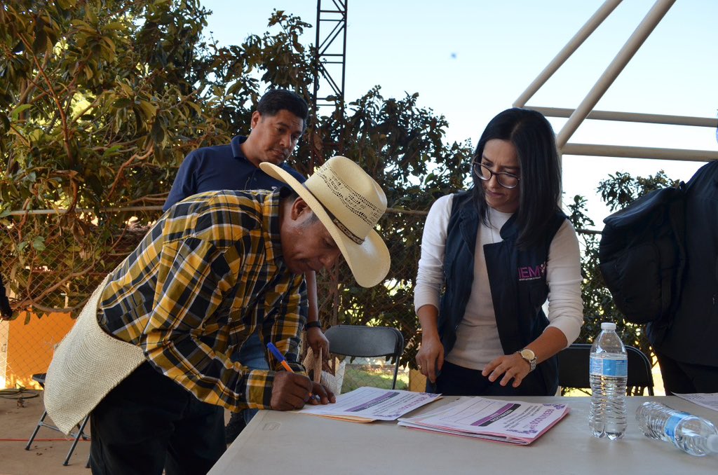 IEMichoacan's tweet photo. #PueblosIndígenas l 👁️‍🗨️

Se llevó a cabo la Asamblea del Barrio de La Loma de la comunidad Indígena de la Cantera en la que se propusieron a 3 hombres y 3 mujeres, se procedió a la votación por filas y con credencial en mano, dando el siguiente resultado: https://t.co/uHWFxlPq7o