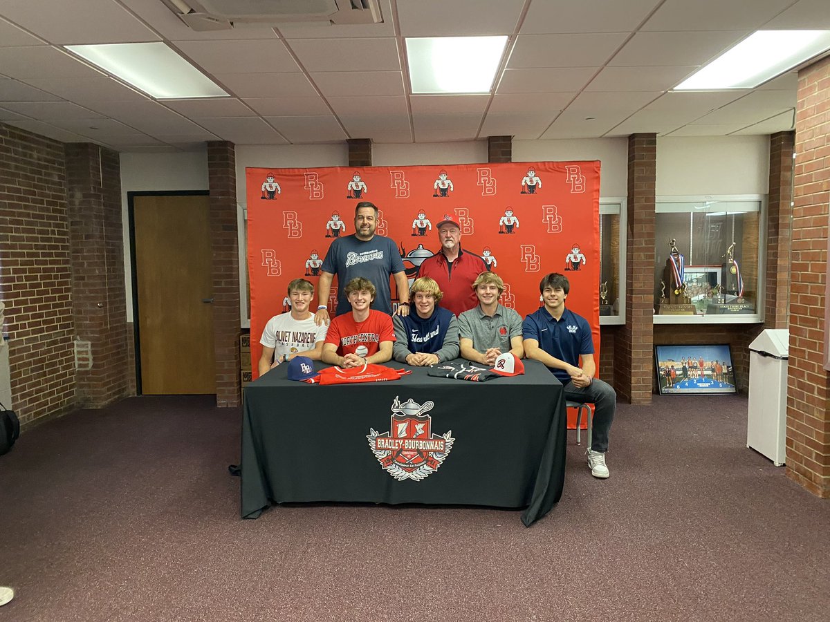 ASchweigert11's tweet photo. Signed✅
@bbchs_baseball @BBBraves @HCC_Hawks @CoachKsAcademy https://t.co/maaiFt0VSA