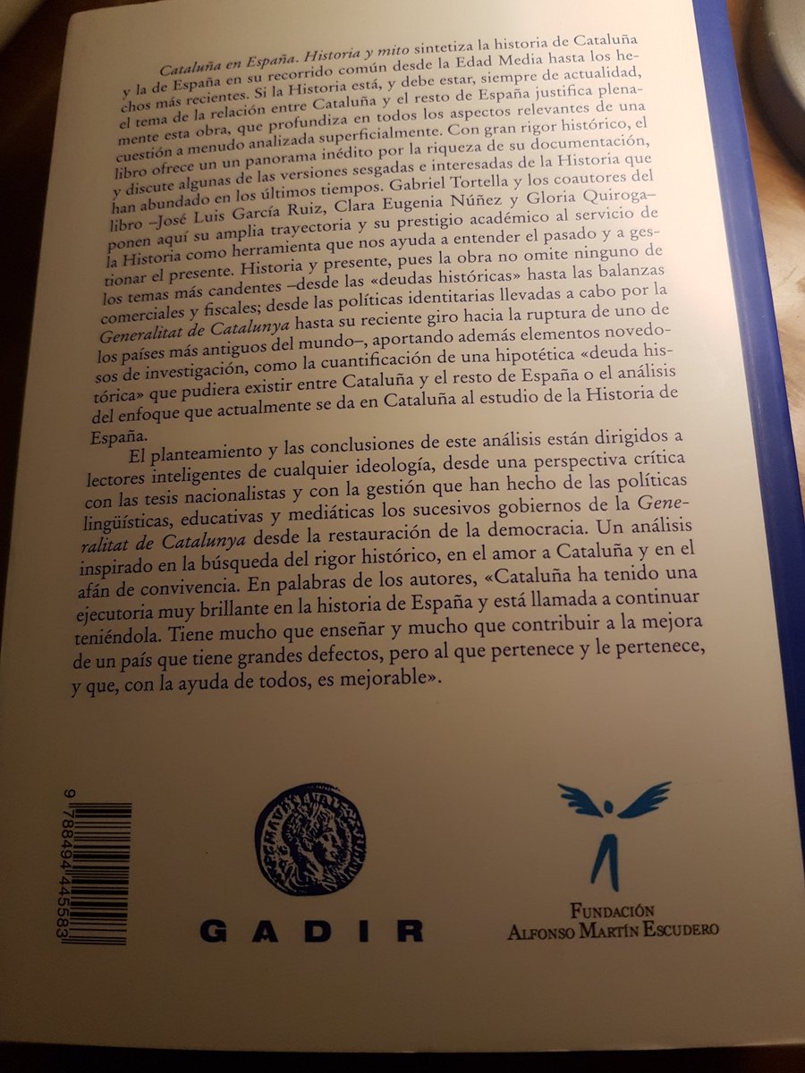 Gabriel Tortella fue profesor mío en la asignatura de Historia Económica. En este libro repasa la historia y el presenta de Cataluña. Es una obra muy recomendable para entender como se inocula en las sociedades esa enfermedad del alma humana llamada nacionalismo.